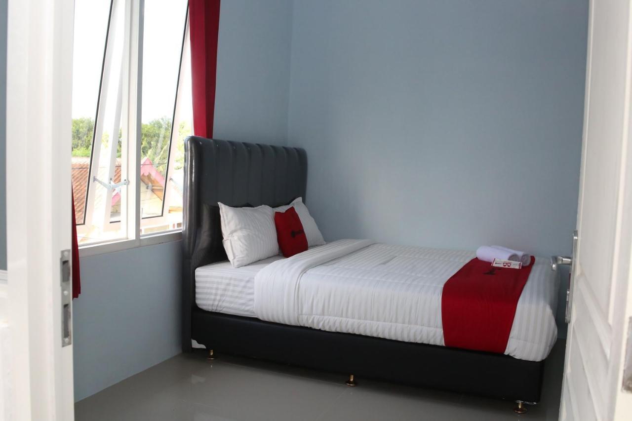 Reddoorz Syariah Near Suncity Mall Madiun Exteriér fotografie