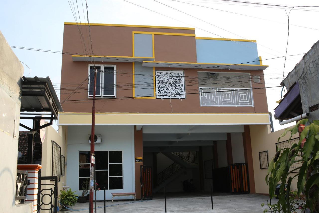 Reddoorz Syariah Near Suncity Mall Madiun Exteriér fotografie