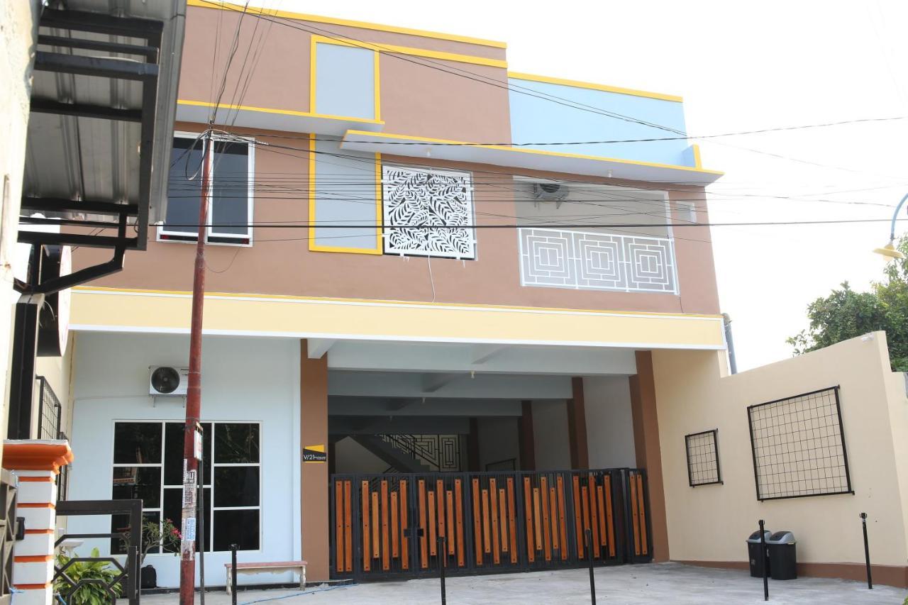 Reddoorz Syariah Near Suncity Mall Madiun Exteriér fotografie