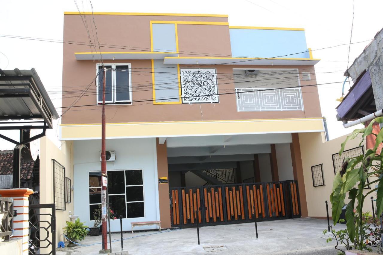 Reddoorz Syariah Near Suncity Mall Madiun Exteriér fotografie