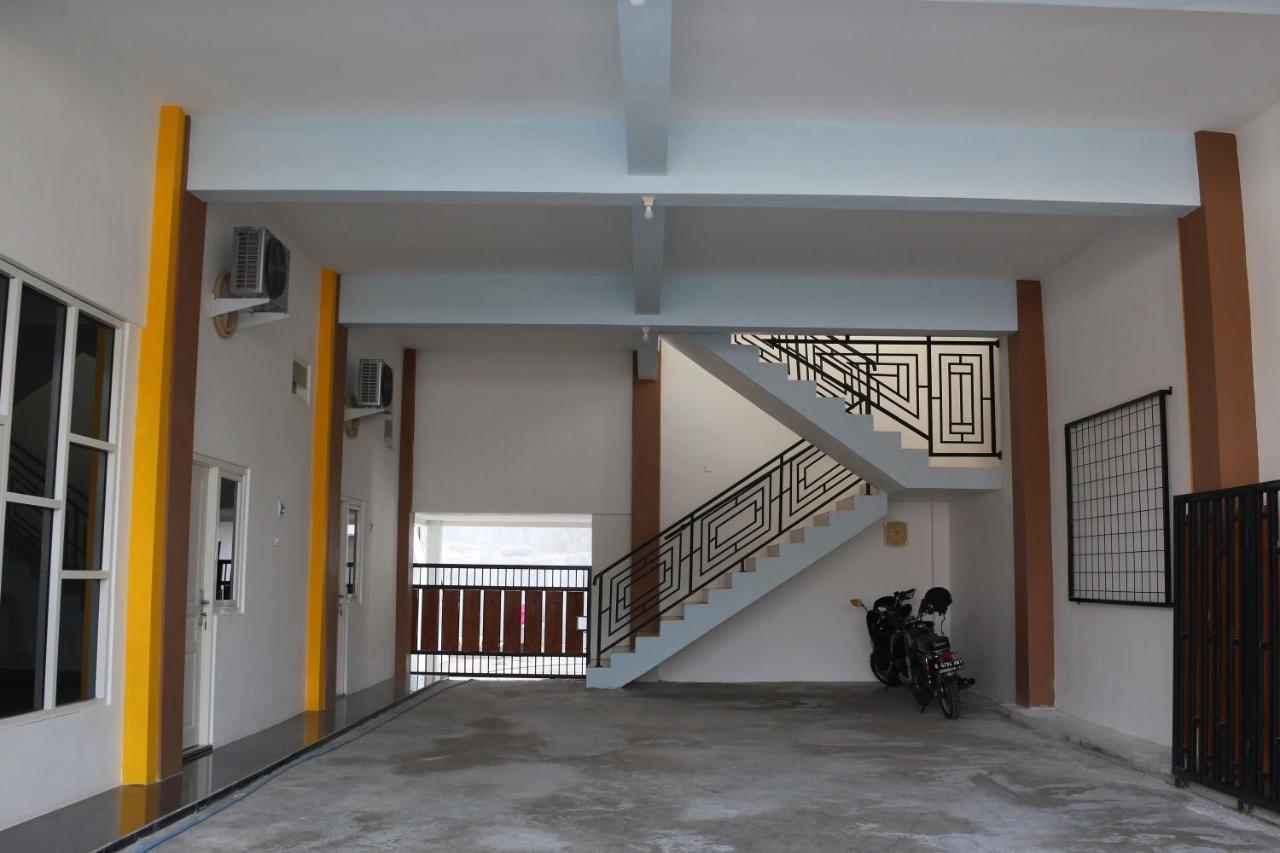Reddoorz Syariah Near Suncity Mall Madiun Exteriér fotografie