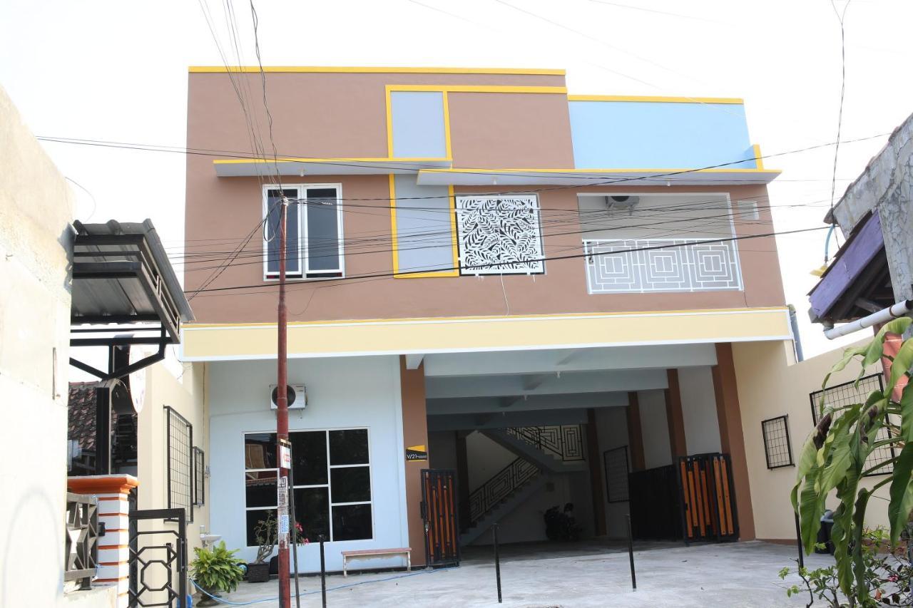 Reddoorz Syariah Near Suncity Mall Madiun Exteriér fotografie