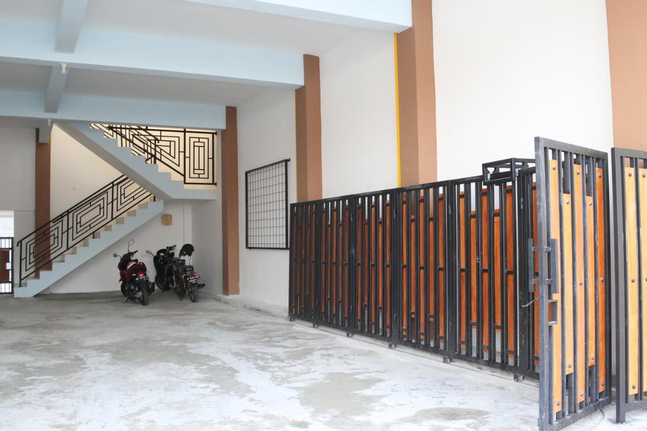 Reddoorz Syariah Near Suncity Mall Madiun Exteriér fotografie