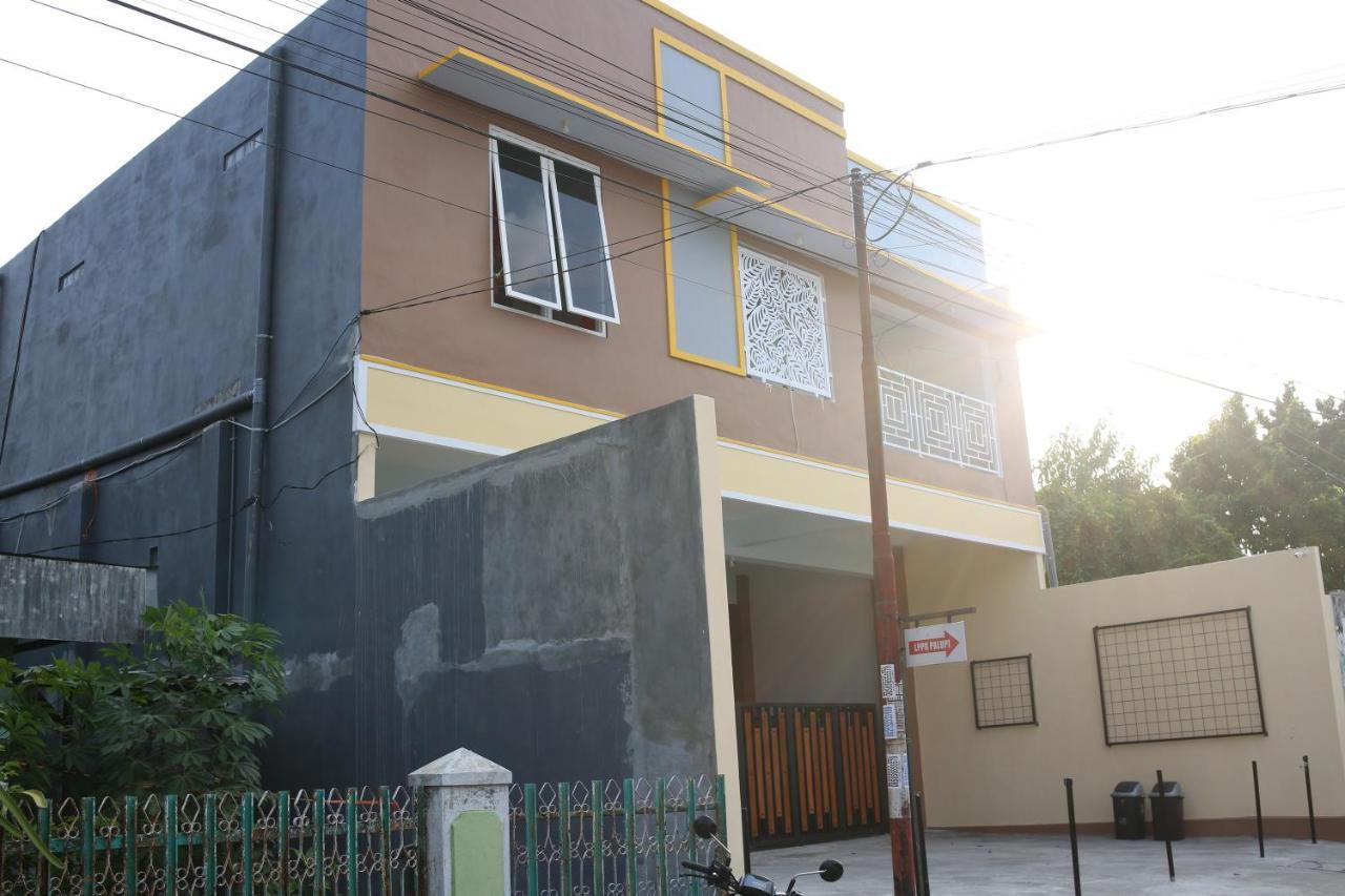Reddoorz Syariah Near Suncity Mall Madiun Exteriér fotografie